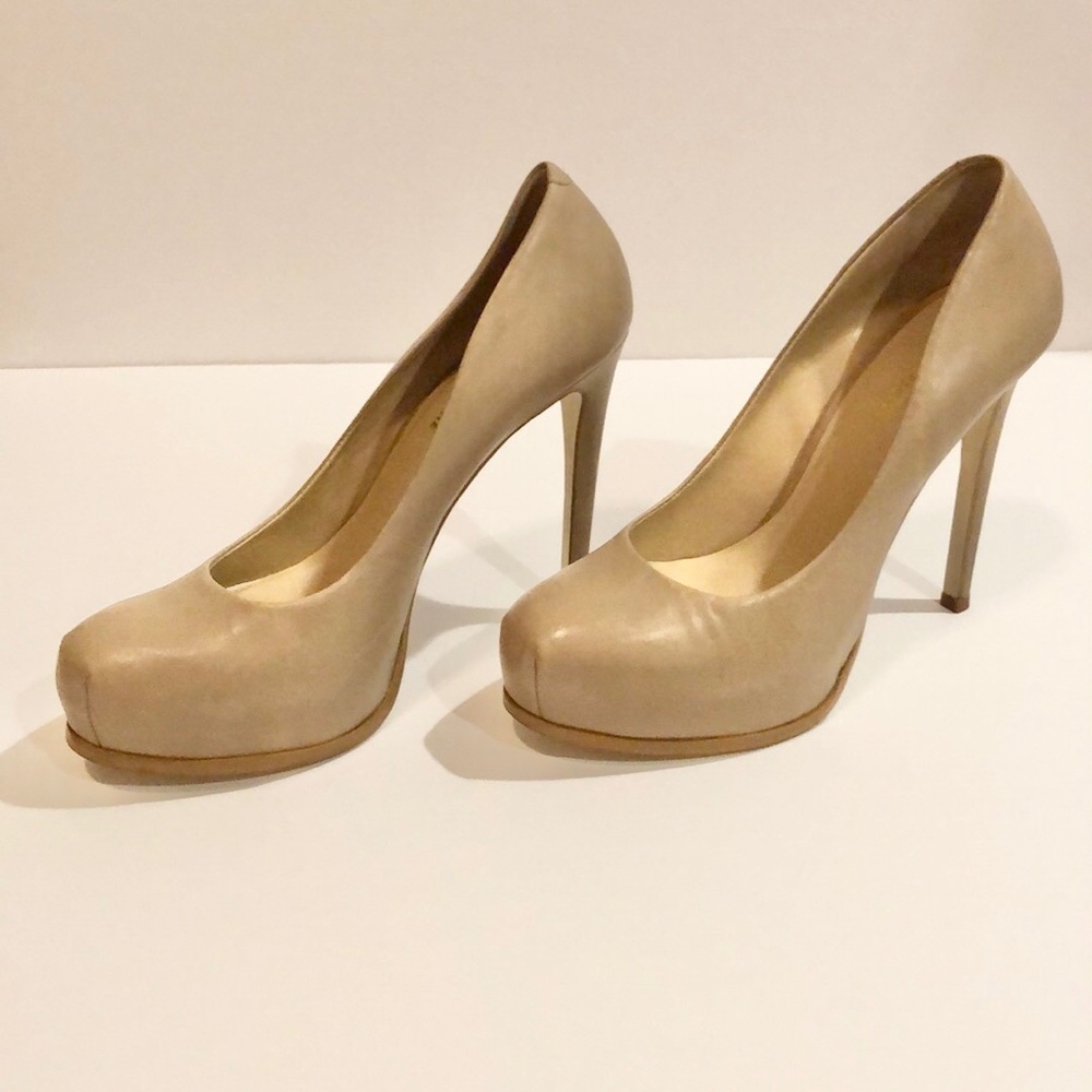 Pour La Victoire Heels - Picture 2 of 13